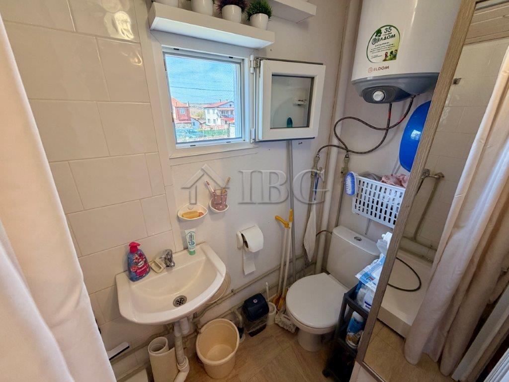 Plot with Temporary Living Unit & Building Permit Poroy - 15 min to Sunny Beach — photo 6 of 15
