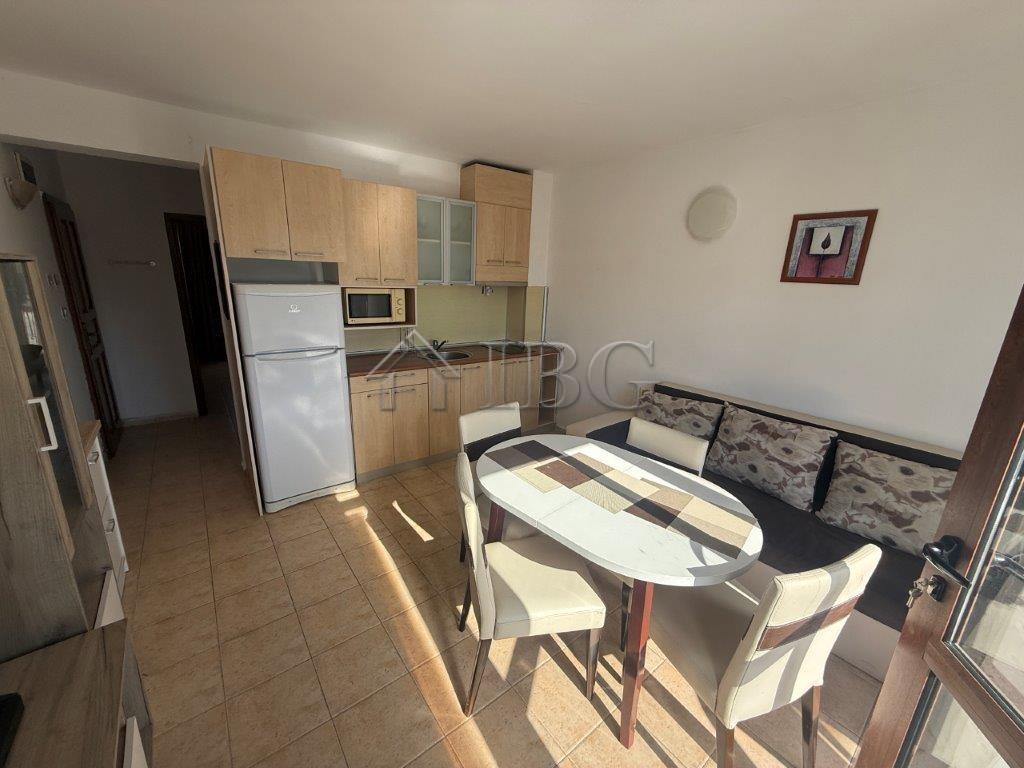 1-Bedroom Apartment with Sea and Pool View Yalta Complex — photo 8 of 19