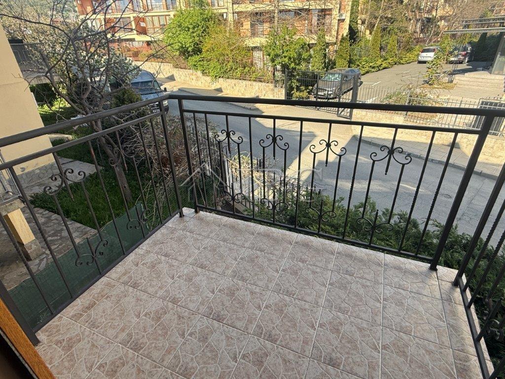 1-Bedroom Apartment with Sea and Pool View Yalta Complex — photo 13 of 19
