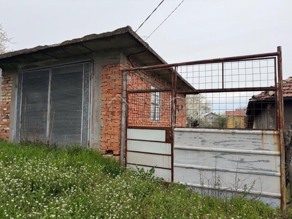 Plot with House and Great Potential Chervena Voda Village, near Ruse — photo 25 of 25