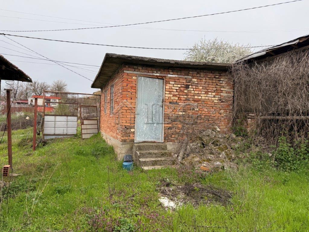 Plot with House and Great Potential Chervena Voda Village, near Ruse — photo 24 of 25