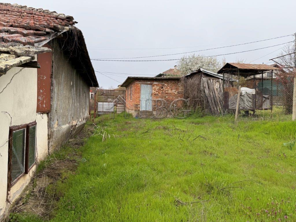 Plot with House and Great Potential Chervena Voda Village, near Ruse — photo 23 of 25