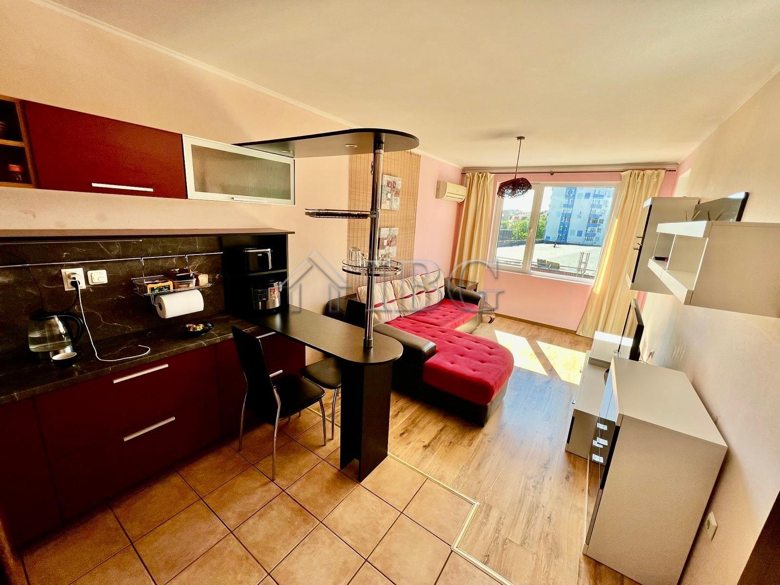 1-Bedroom Apartment in Perla Complex Prime Location near Sea Garden, Burgas — photo 2