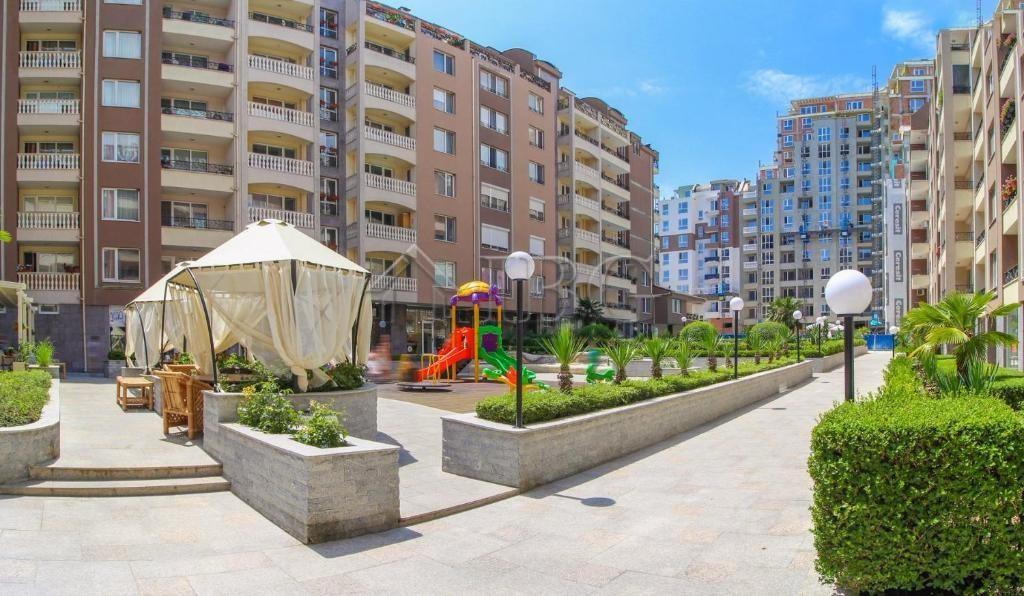 1-Bedroom Apartment in Perla Complex Prime Location near Sea Garden, Burgas — photo 13 of 13
