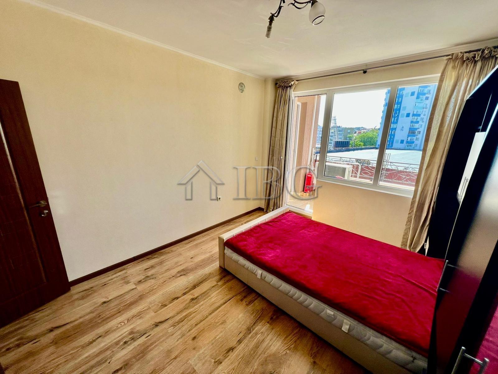 1-Bedroom Apartment in Perla Complex Prime Location near Sea Garden, Burgas — photo 9 of 13