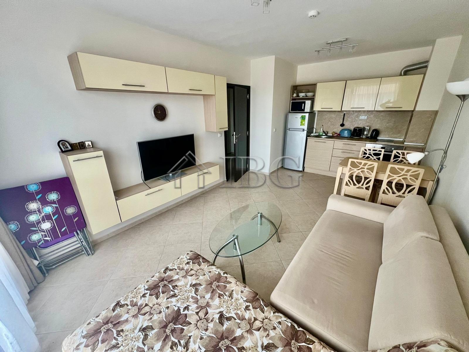 One-Bedroom Apartment Sun & Sea, Sunny Beach — photo 8 of 25