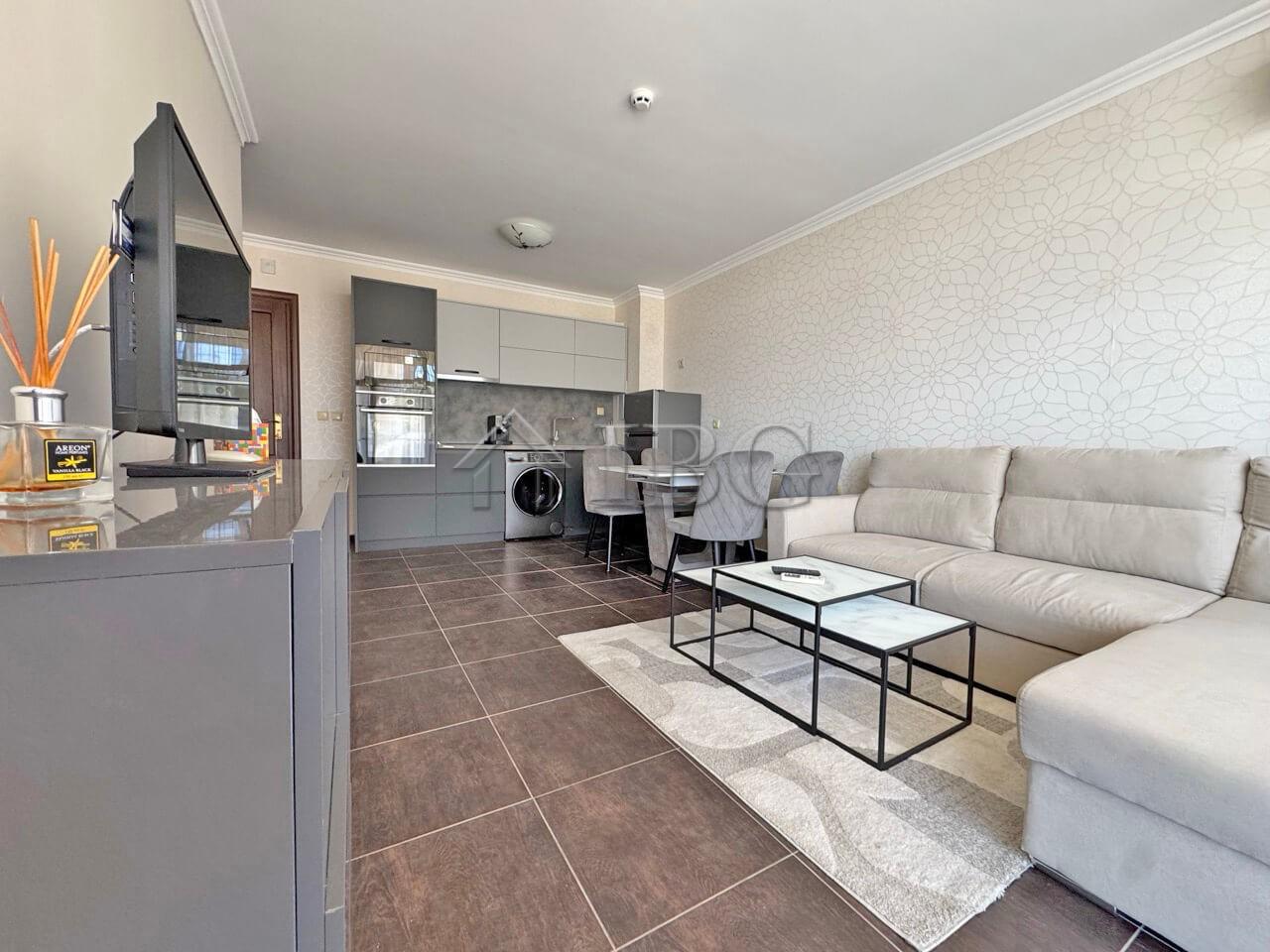 Luxury 1-Bedroom Apartment with Sea and Pool View Dolce Vita 2 — photo 8 of 12