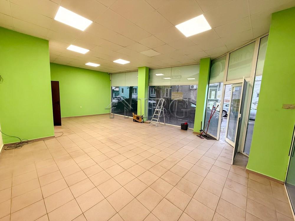 For rent! Corner office on the ground floor in the center of Ruse — photo 3
