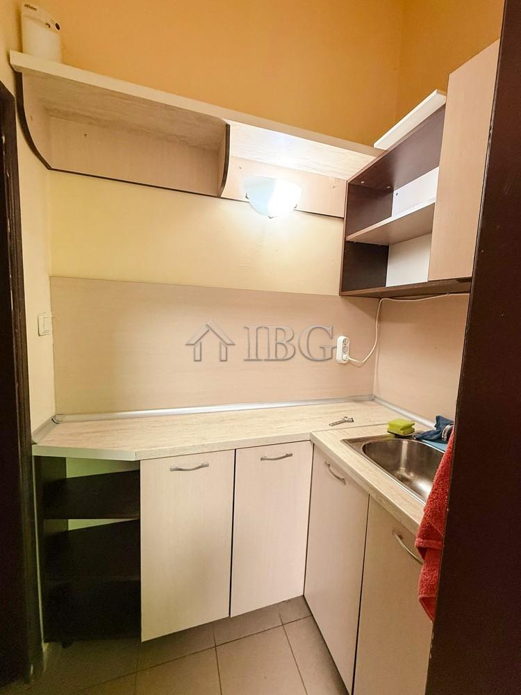 For rent! Corner office on the ground floor in the center of Ruse — photo 10 of 11