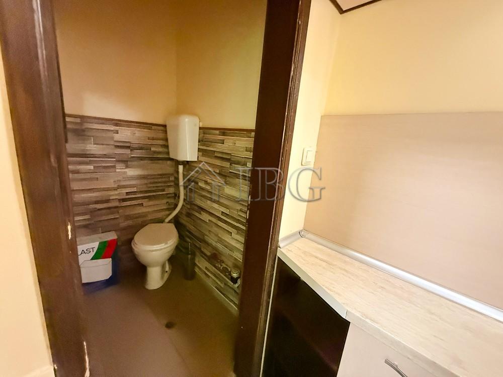 For rent! Corner office on the ground floor in the center of Ruse — photo 9 of 11