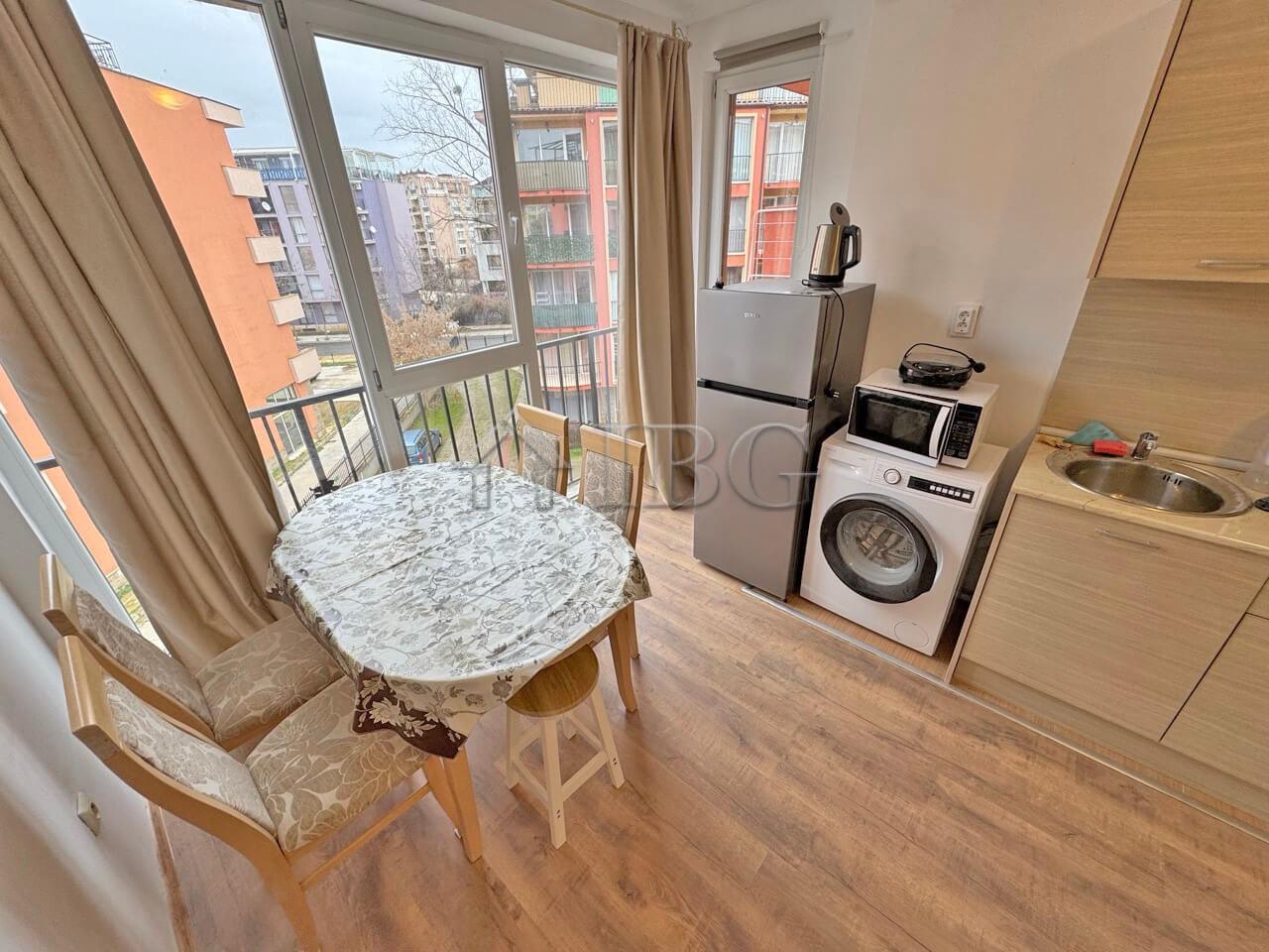 1-Bedroom Apartment with Pool View Sunny View Central, Sunny Beach — photo 6 of 25