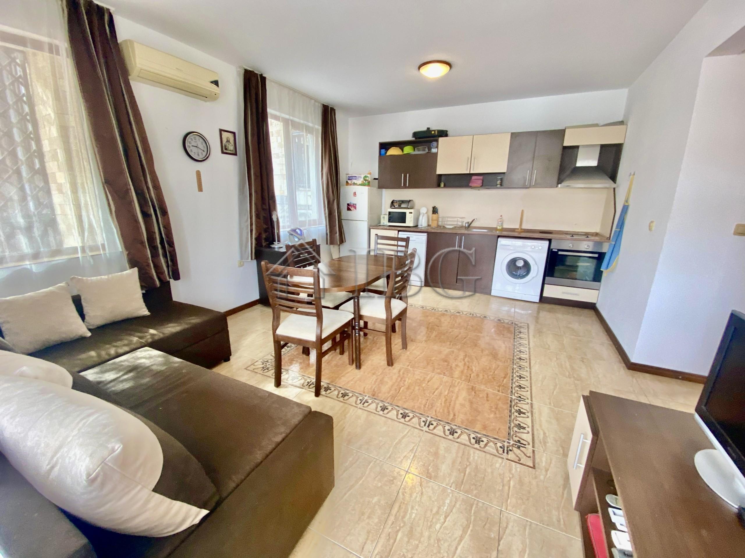 2-Bedroom Apartment with Sea View Tryavna Complex, Sveti Vlas — photo 3