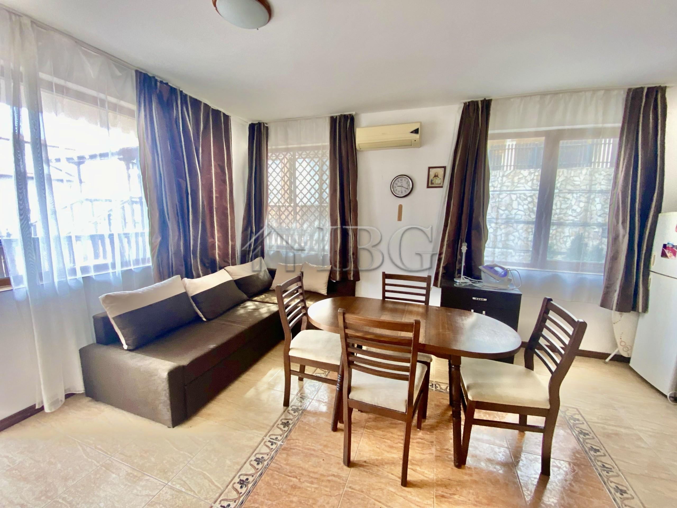2-Bedroom Apartment with Sea View Tryavna Complex, Sveti Vlas — photo 4 of 18