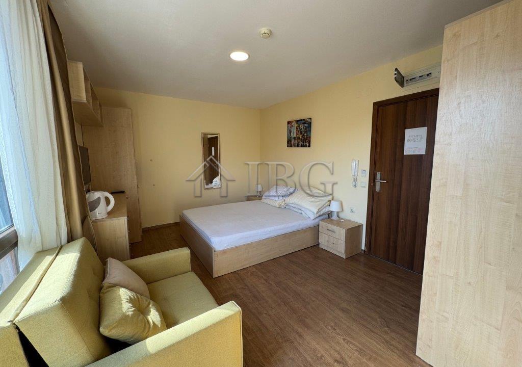 Furnished Studio on the First Line Premier Fort Beach, Sveti Vlas — photo 12 of 25