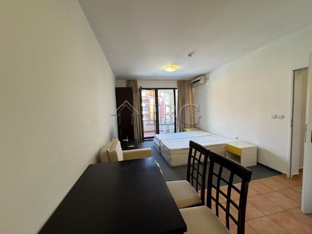 Spacious Studio with Pool View Marina Cape, Aheloy - First Line to the Beach — photo 2