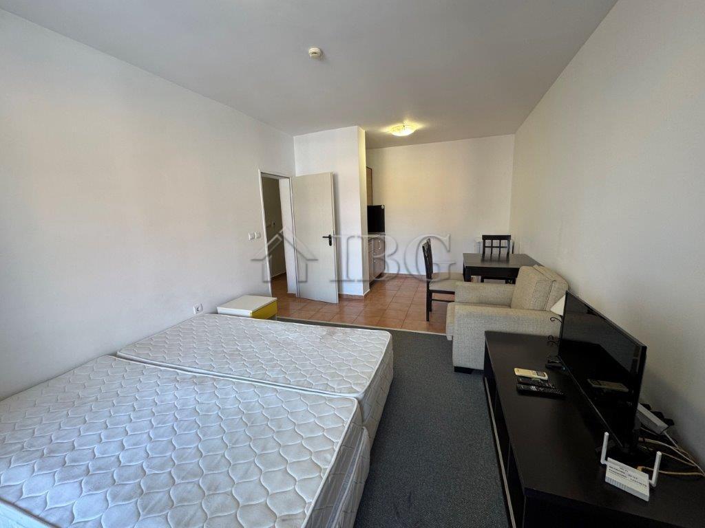 Spacious Studio with Pool View Marina Cape, Aheloy - First Line to the Beach — photo 16 of 25