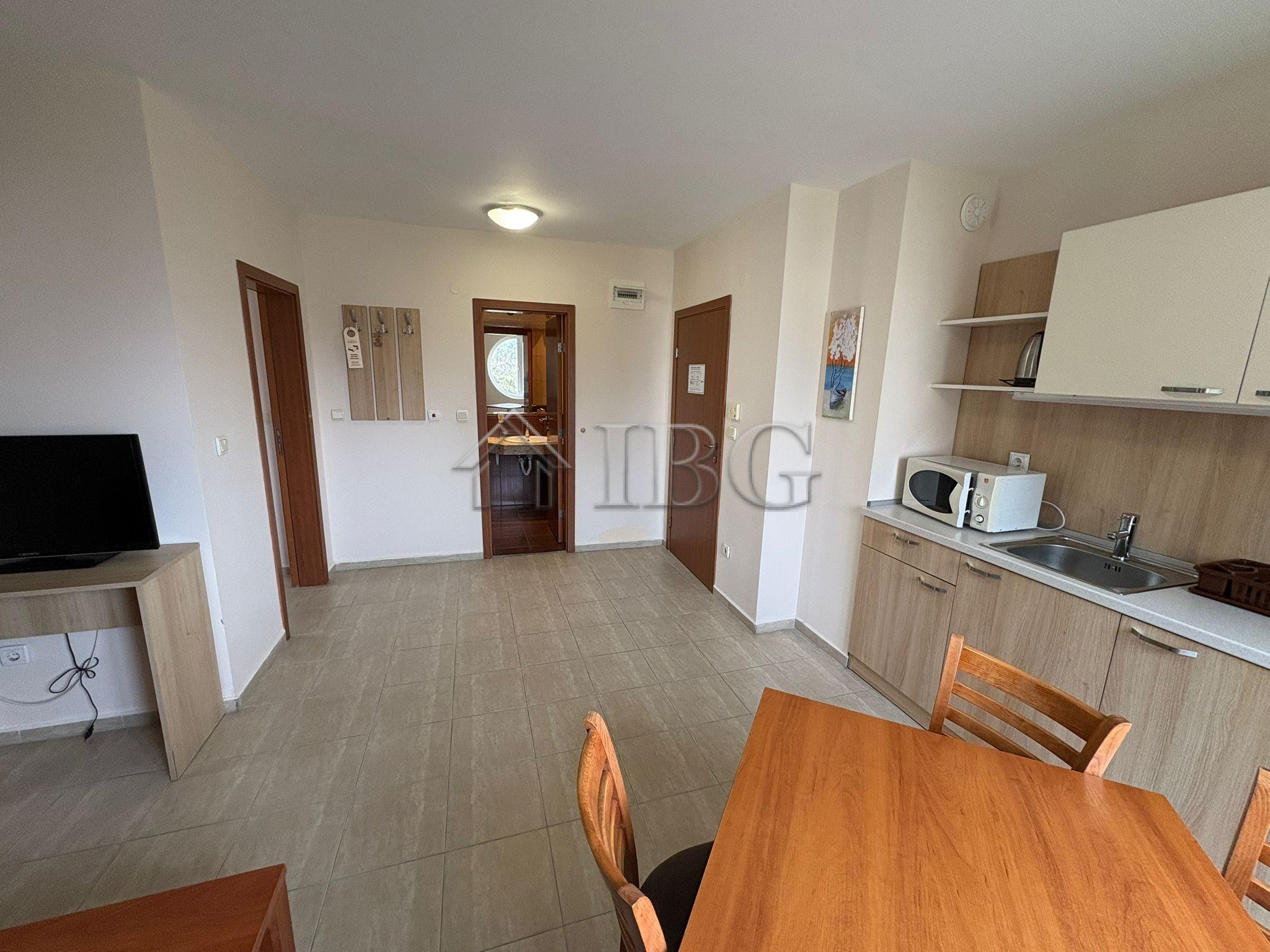 Spacious 2-Bedroom Apartment Karlovo Aparthotel - 200 m from the Beach — photo 12 of 25