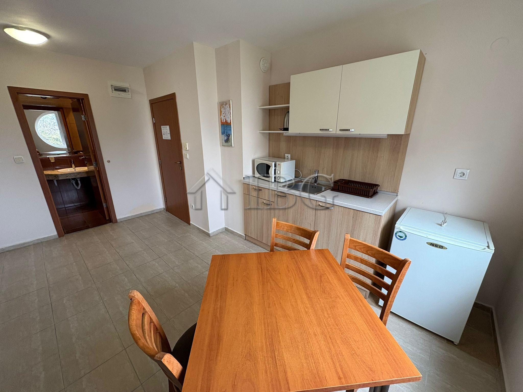 Spacious 2-Bedroom Apartment Karlovo Aparthotel - 200 m from the Beach — photo 10 of 25
