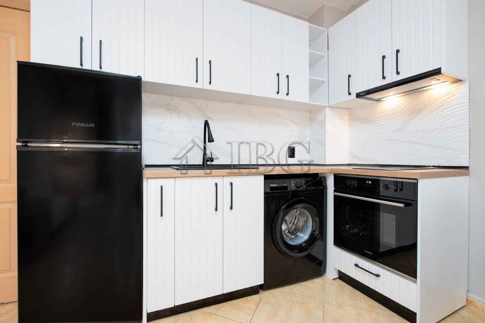 Renovated 2-Bedroom Apartment with Pool View Bravo 5 - Prime Central Location — photo 5