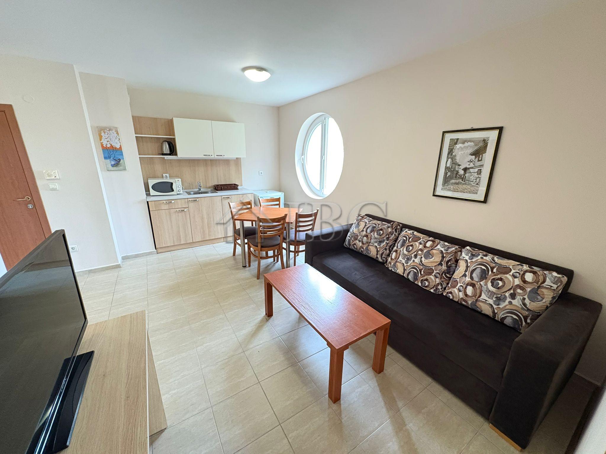 Spacious 2-Bedroom Apartment Karlovo Aparthotel - 200 m from the Beach — photo 2