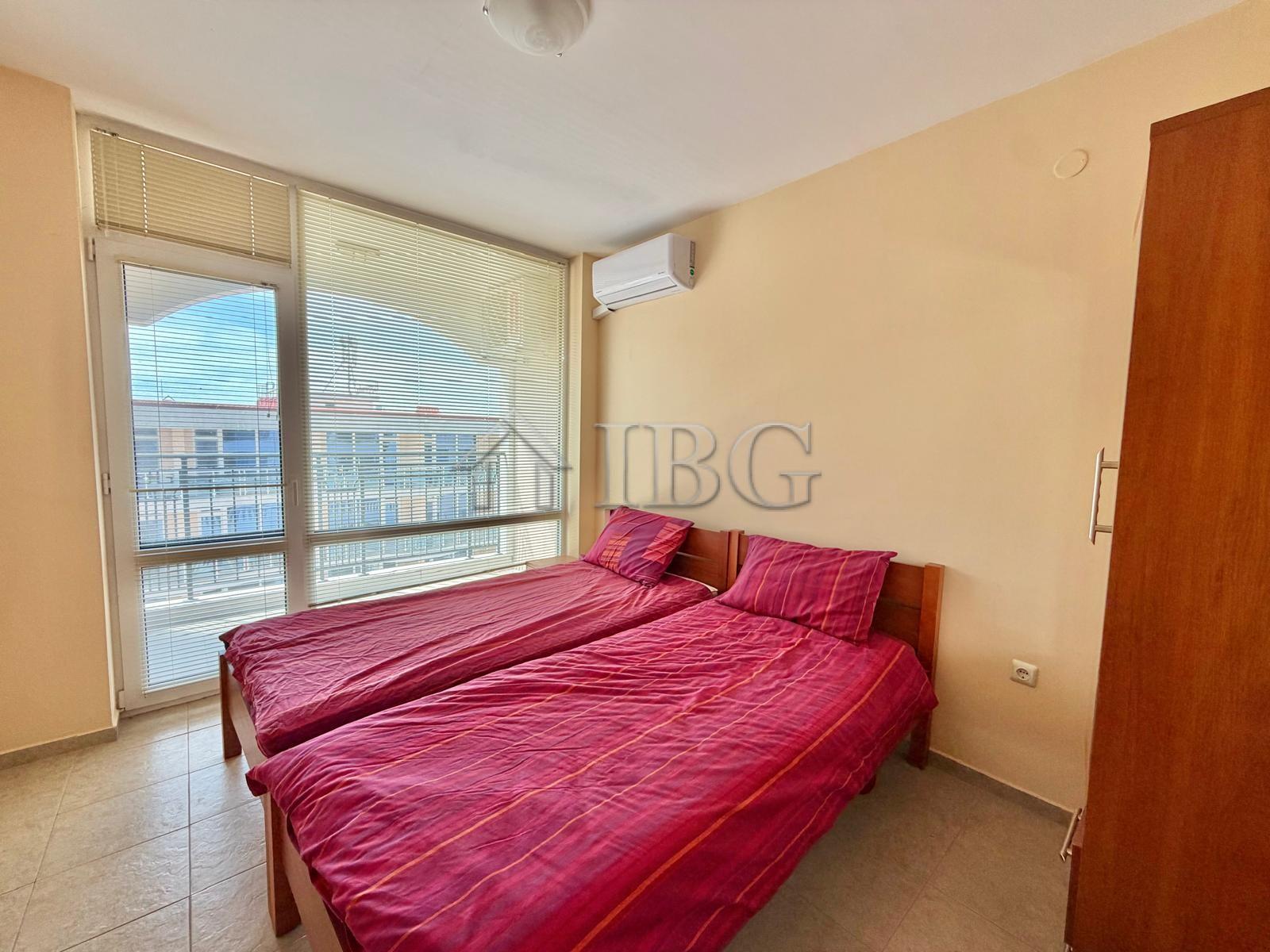Bright 1-Bedroom Apartment - 200 m from the Beach Karolina Complex — photo 11 of 21