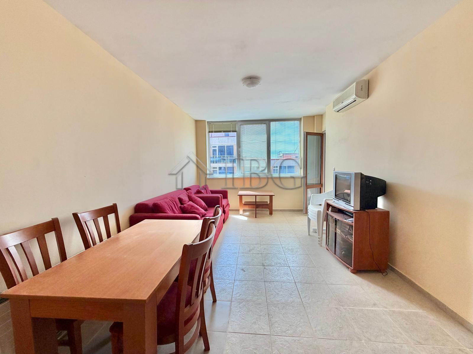 Bright 1-Bedroom Apartment - 200 m from the Beach Karolina Complex — photo 10 of 21