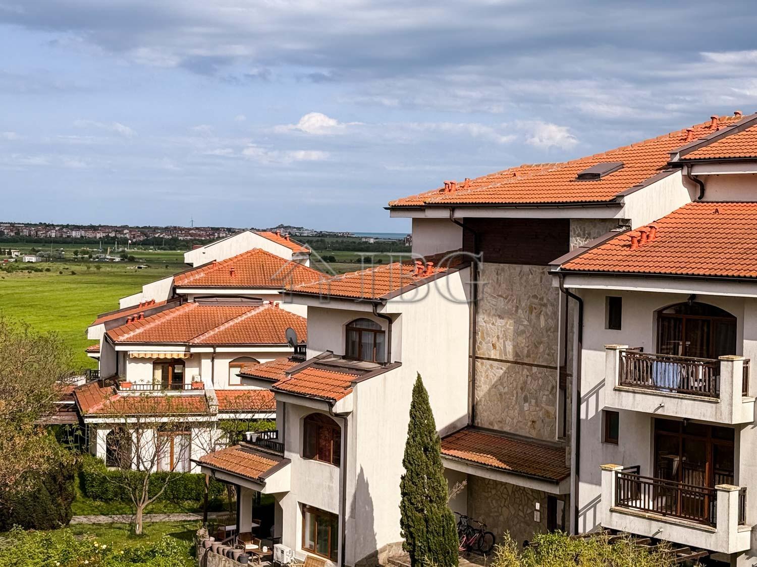 Spacious 2-Bedroom Apartment with Pool View The Vineyards Resort, Aheloy — photo 17 of 25