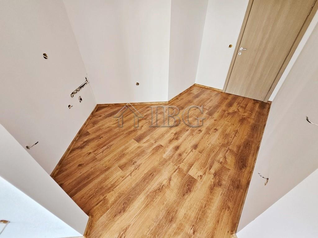 Spacious Studio with Balcony Sunny Day 6, Sunny Beach — photo 9 of 24