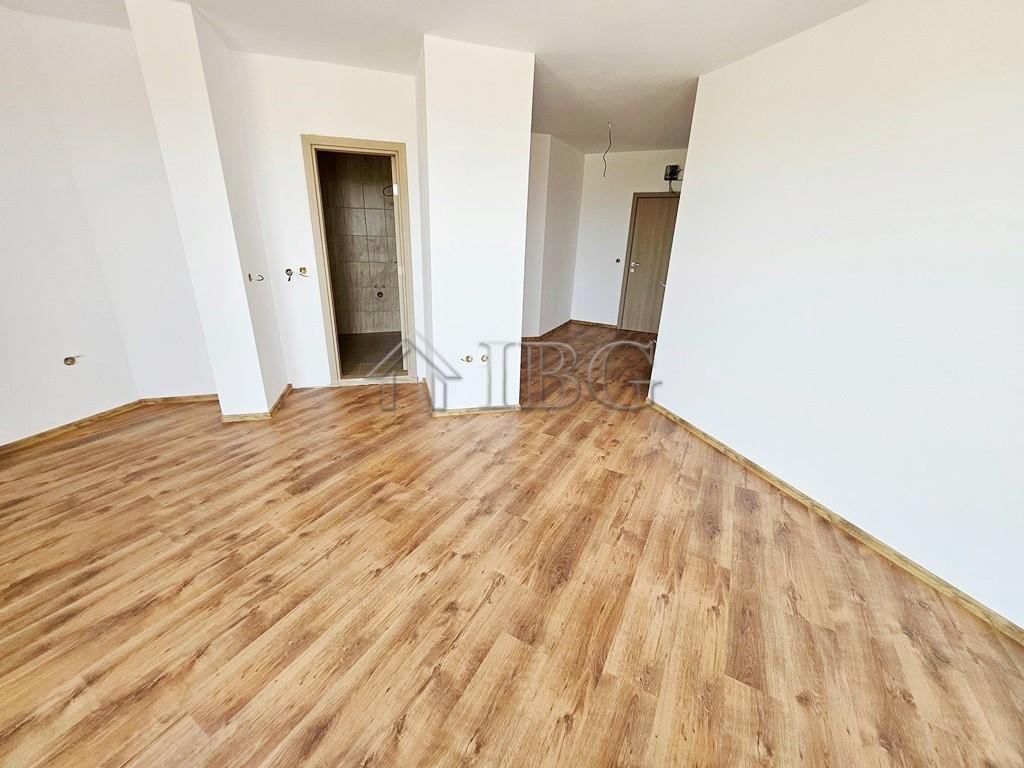 Spacious Studio with Balcony Sunny Day 6, Sunny Beach — photo 12 of 24