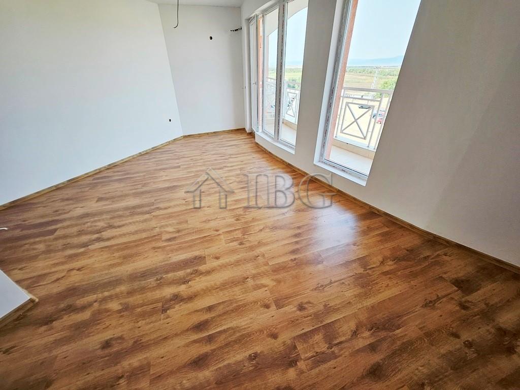 Spacious Studio with Balcony Sunny Day 6, Sunny Beach — photo 13 of 24