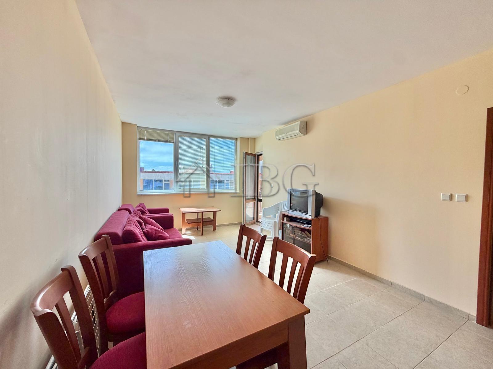 Bright 1-Bedroom Apartment - 200 m from the Beach Karolina Complex — photo 3