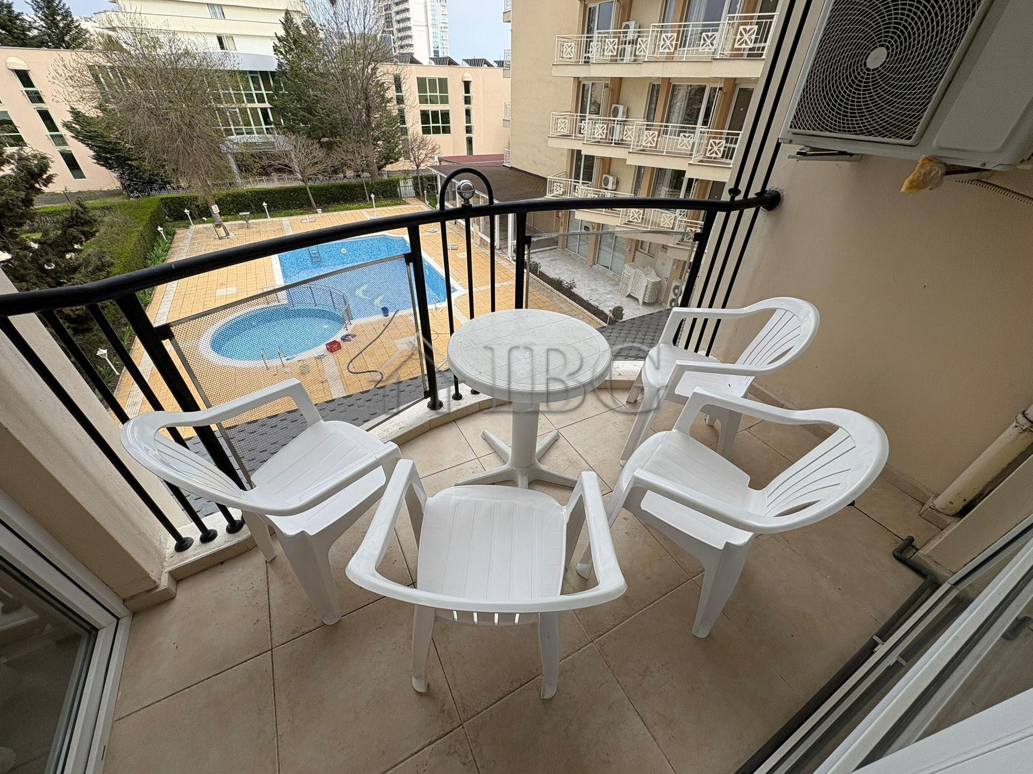 Spacious 2-Bedroom Apartment Karlovo Aparthotel - 200 m from the Beach — photo 3