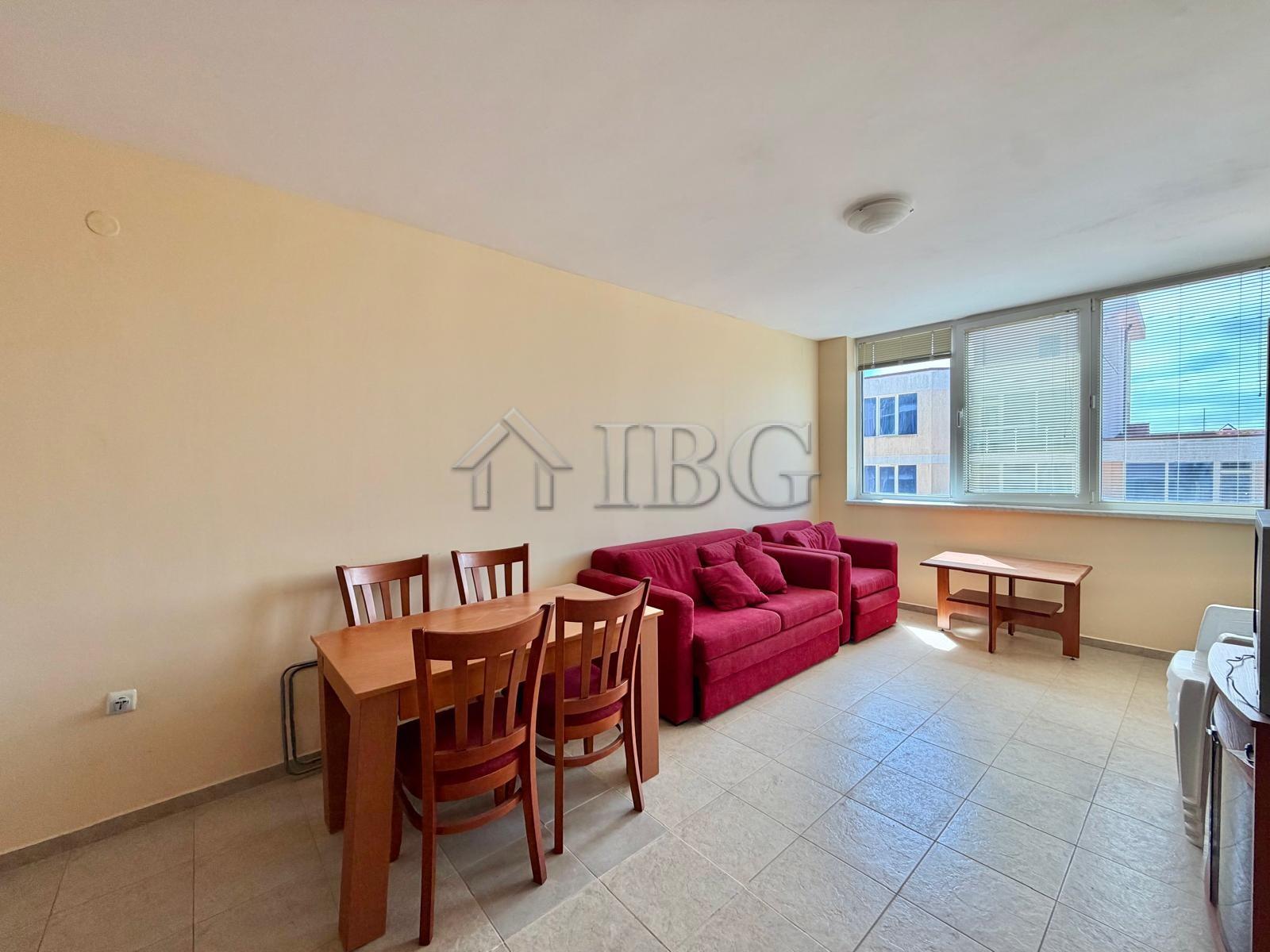 Bright 1-Bedroom Apartment - 200 m from the Beach Karolina Complex — photo 8 of 21