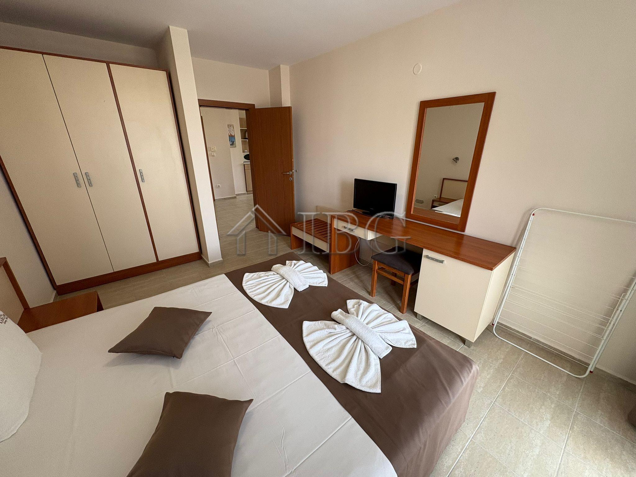 Spacious 2-Bedroom Apartment Karlovo Aparthotel - 200 m from the Beach — photo 22 of 25