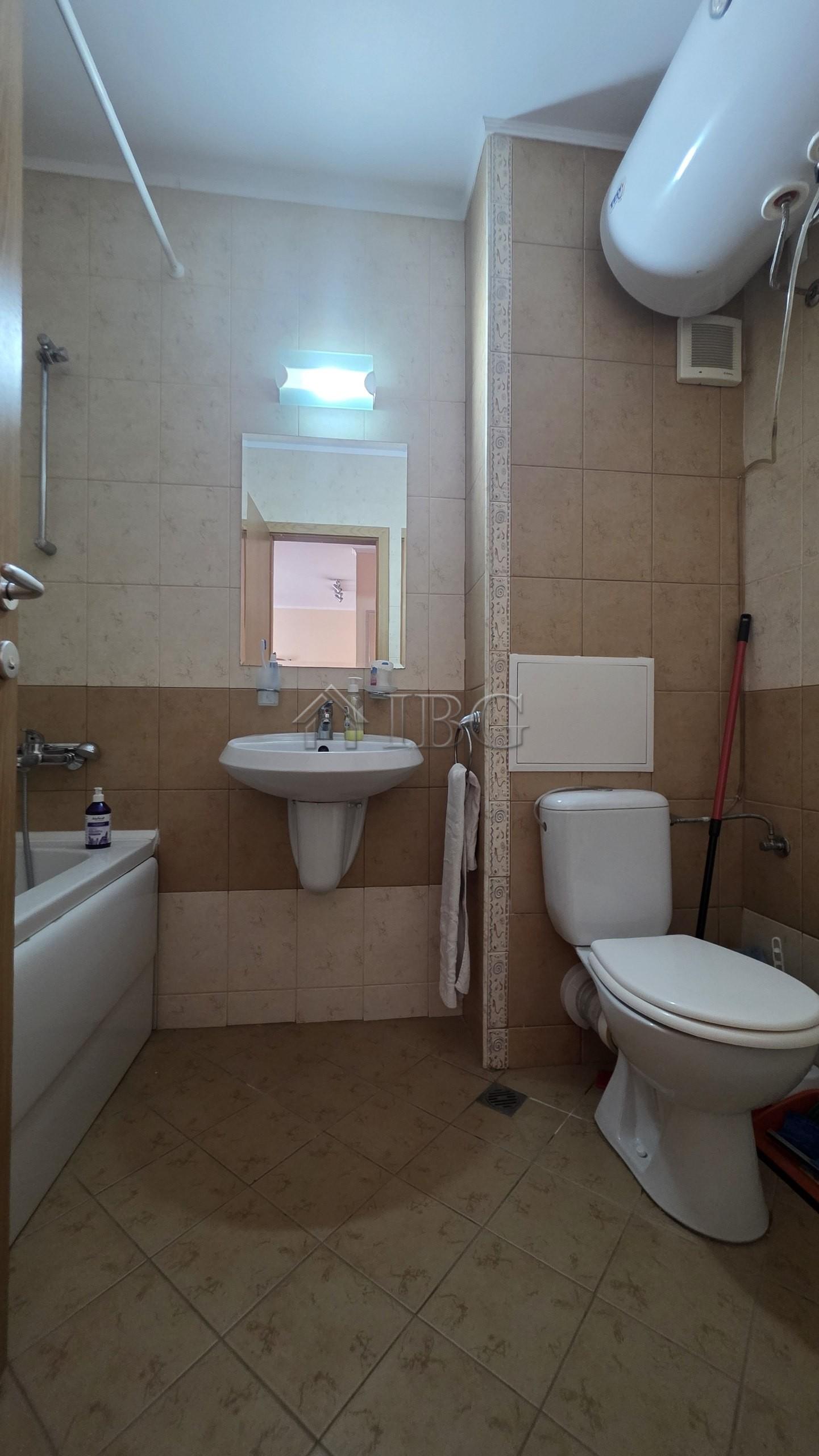 1-Bedroom Apartment with Pool View Royal Sun, Sunny Beach — photo 10 of 20