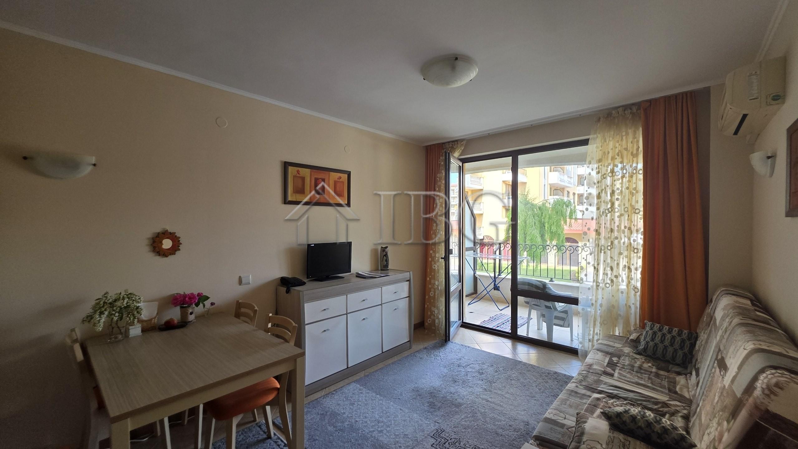 1-Bedroom Apartment with Pool View Royal Sun, Sunny Beach — photo 11 of 20