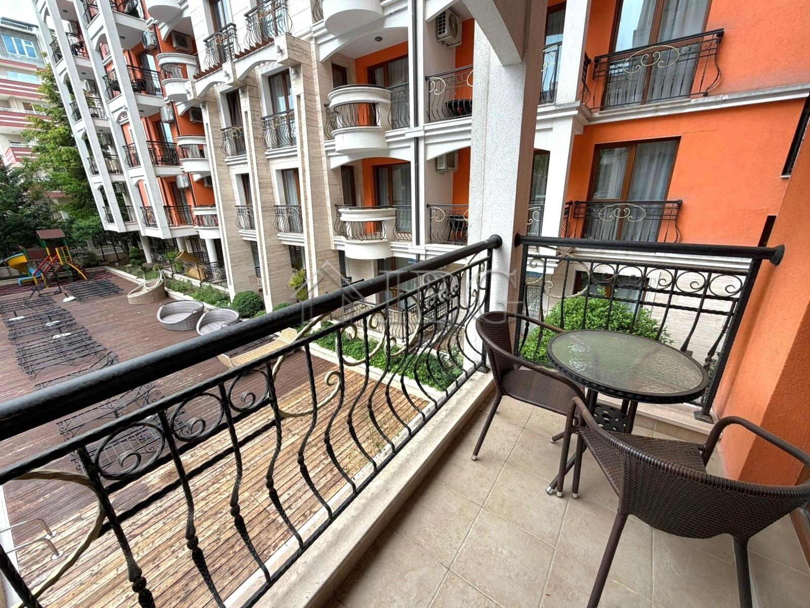 1-Bedroom Apartments with Pool View Harmony Palace, Sunny Beach — photo 2