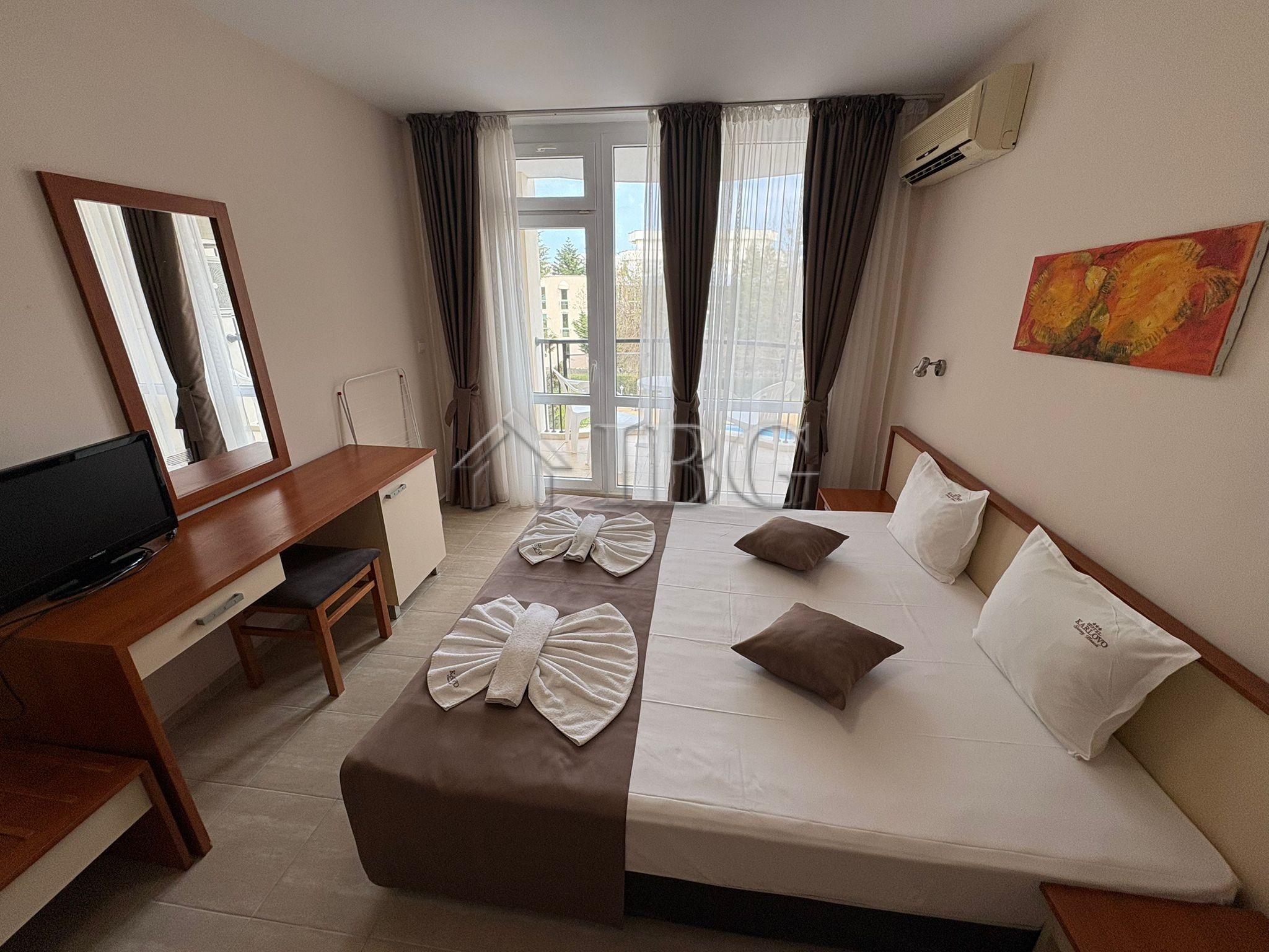Spacious 2-Bedroom Apartment Karlovo Aparthotel - 200 m from the Beach — photo 21 of 25