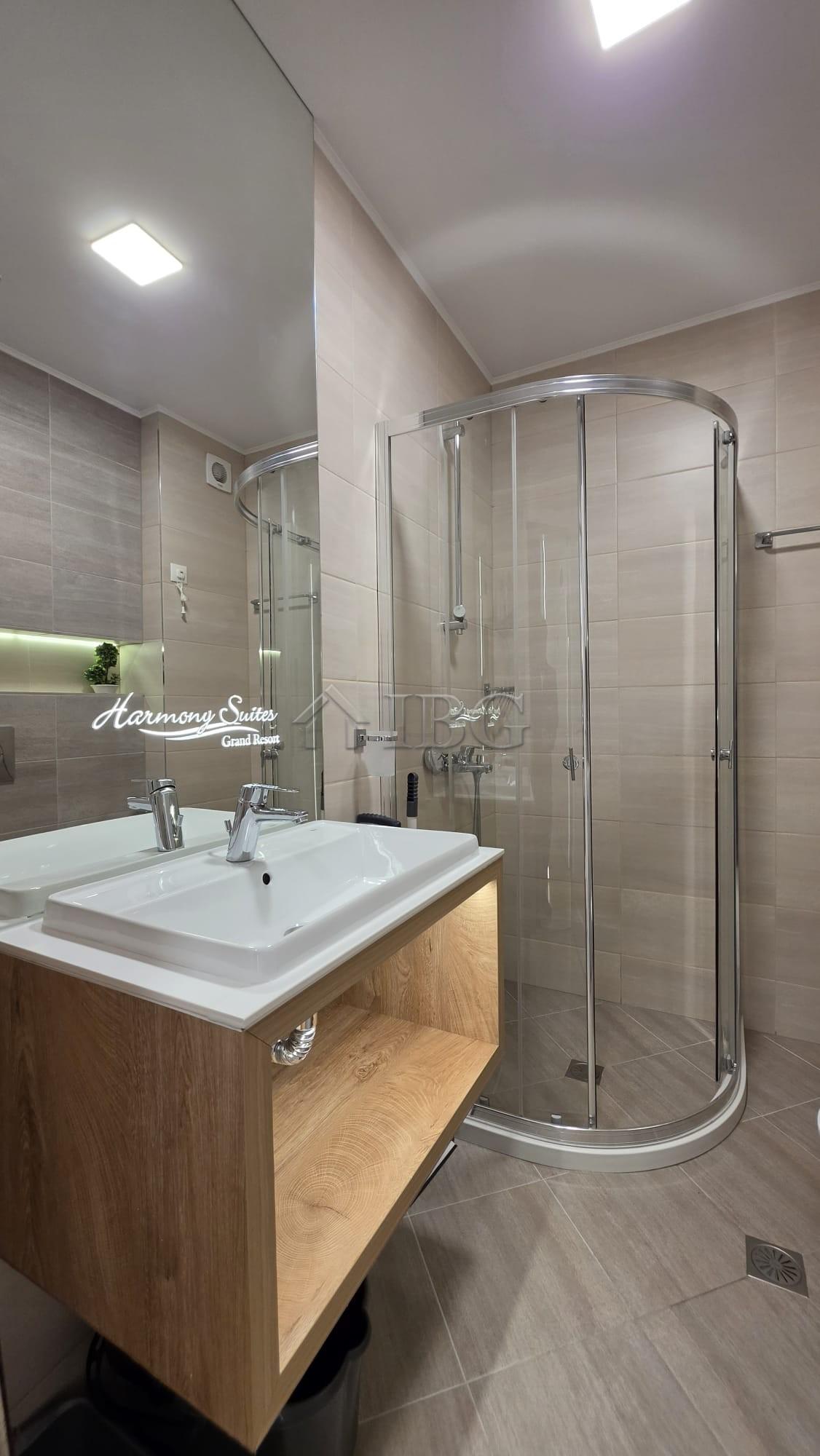 Luxury 1-Bedroom Apartment with Patio Harmony Suites 14, Sunny Beach — photo 11 of 22