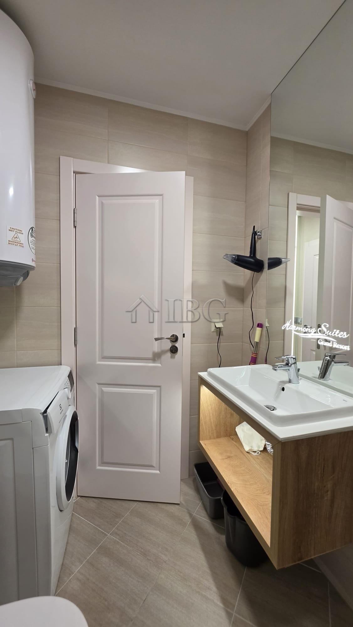 Luxury 1-Bedroom Apartment with Patio Harmony Suites 14, Sunny Beach — photo 12 of 22