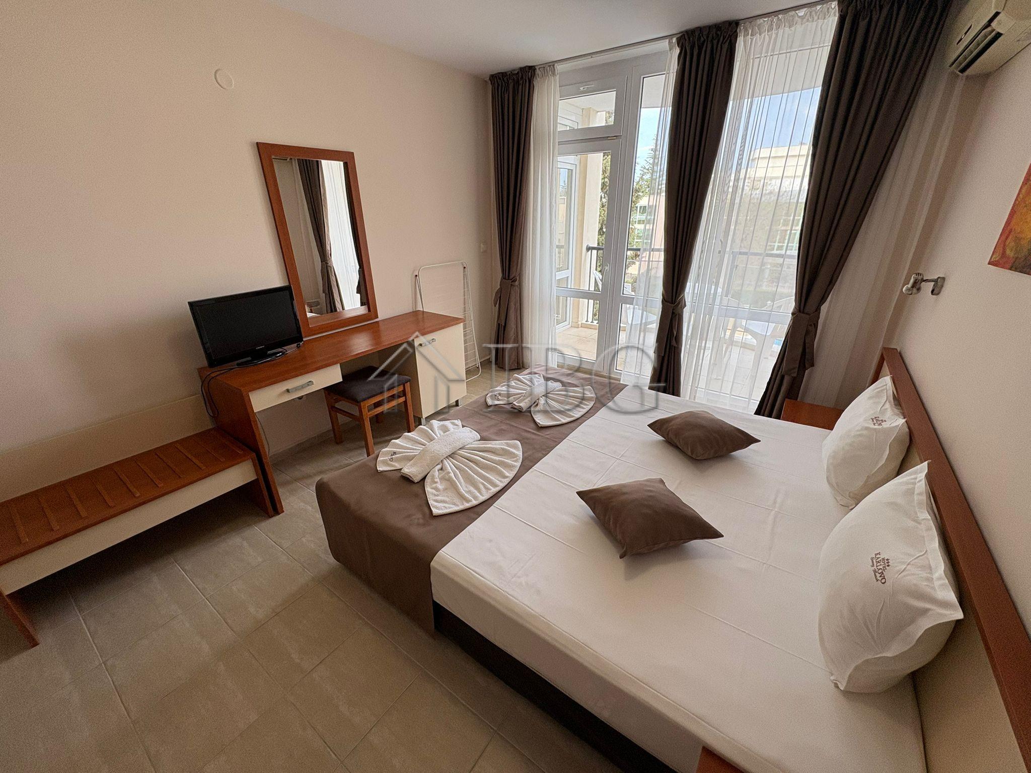 Spacious 2-Bedroom Apartment Karlovo Aparthotel - 200 m from the Beach — photo 23 of 25