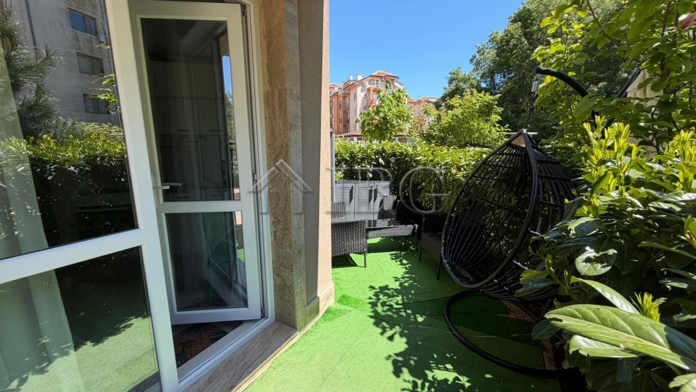 Studio Apartment in Izida Palace Sunny Beach — photo 8 of 20