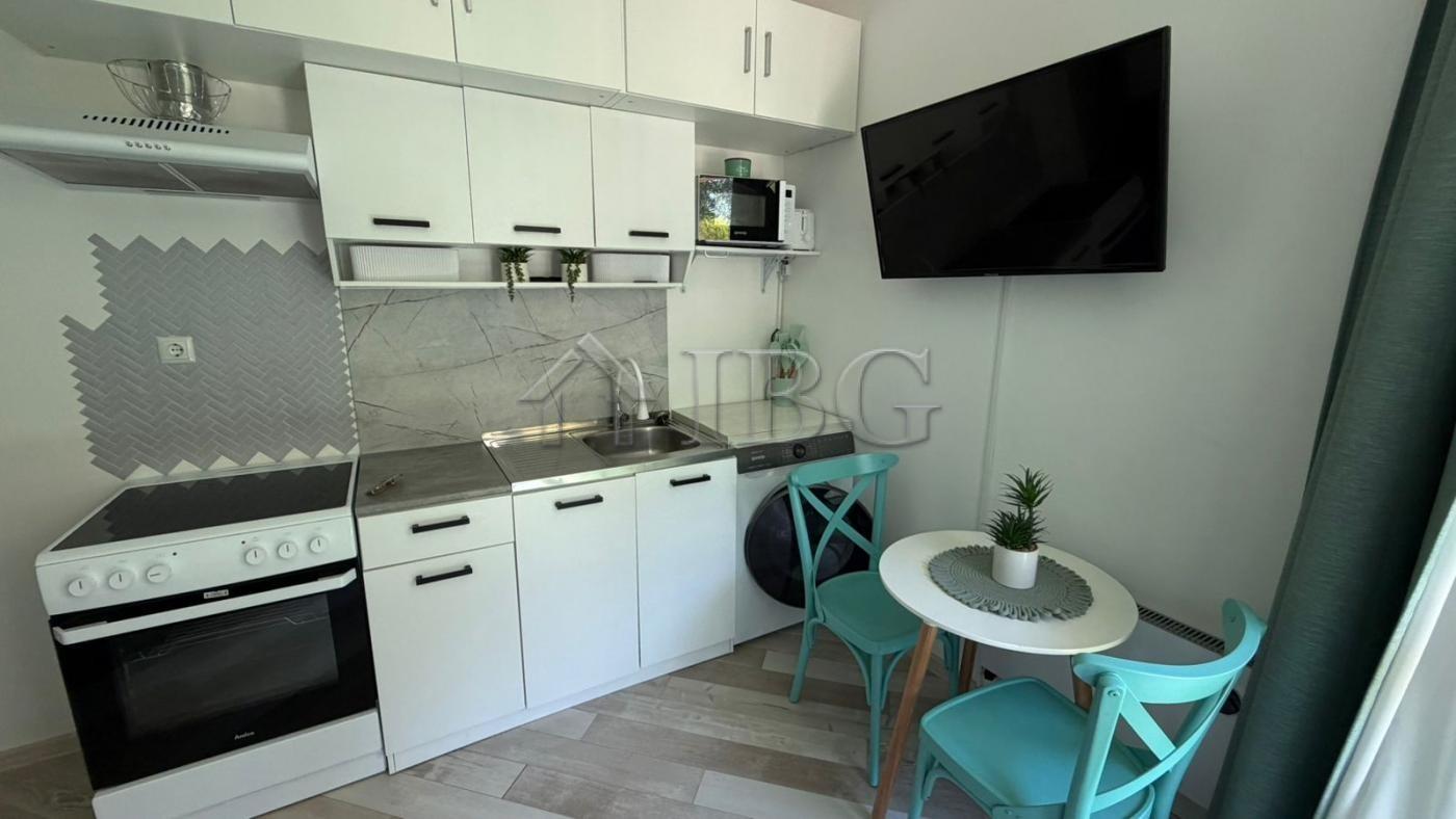 Studio Apartment in Izida Palace Sunny Beach — photo 12 of 20