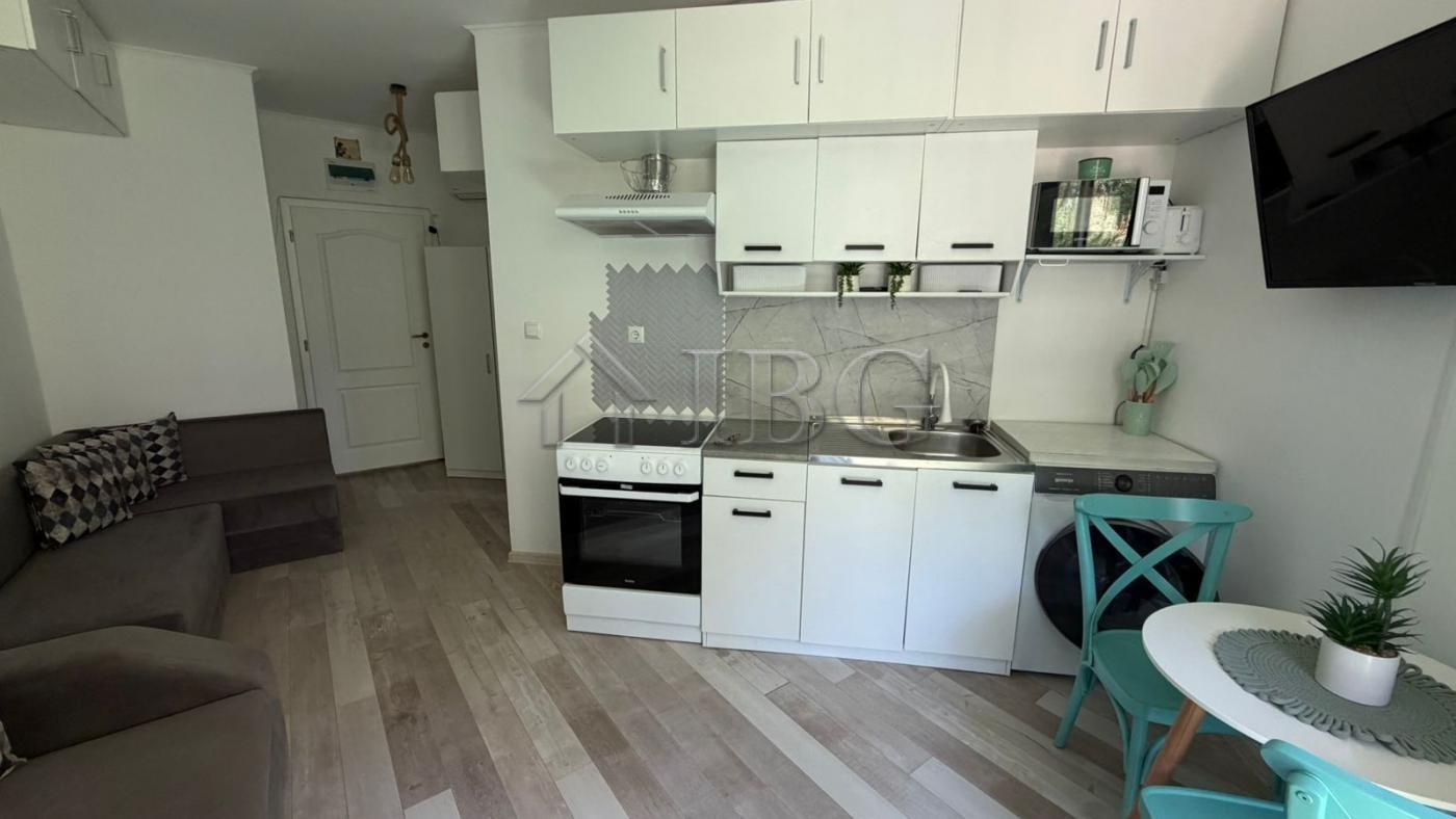 Studio Apartment in Izida Palace Sunny Beach — photo 13 of 20