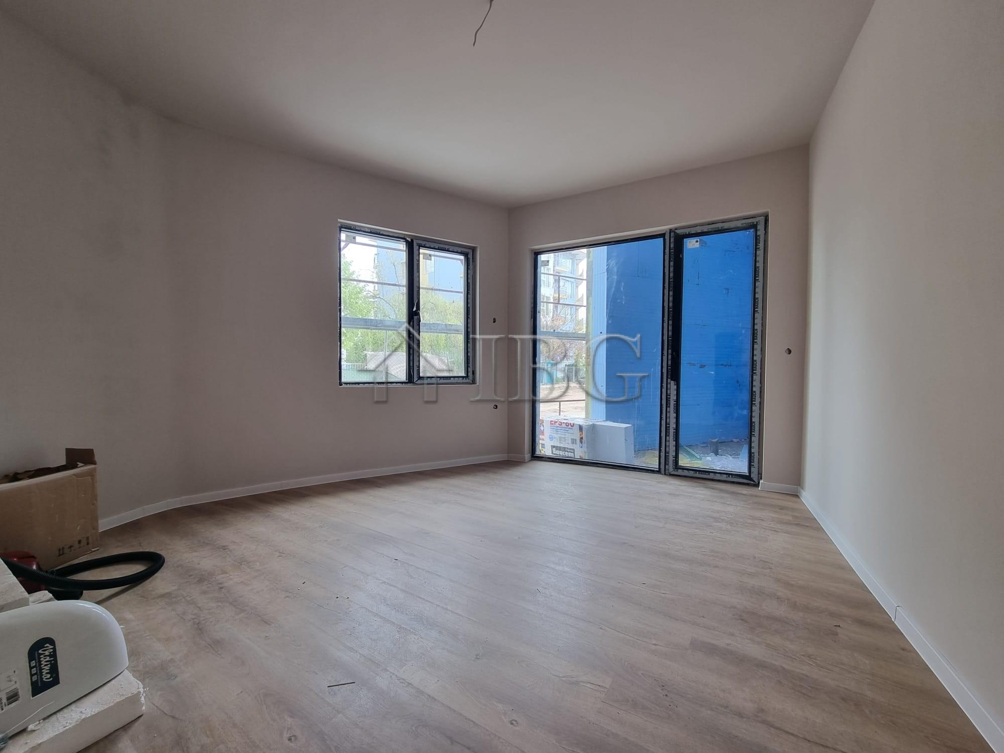 City Residence - Modern Residential Building in the Heart of Sunny Beach — photo 11 of 16