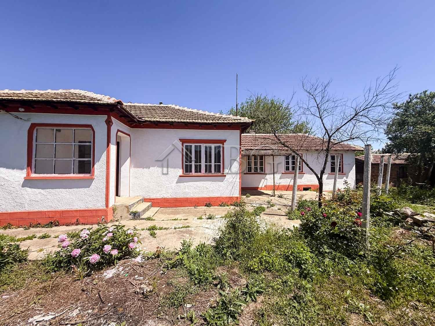 Single-Storey House with 2,400 sq.m. Garden Only 25 Minutes from the Sea — photo 5