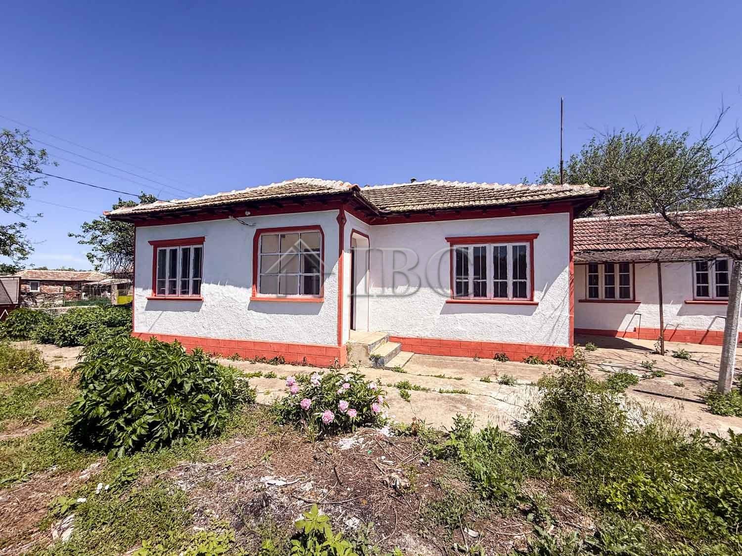 Single-Storey House with 2,400 sq.m. Garden Only 25 Minutes from the Sea — photo 3