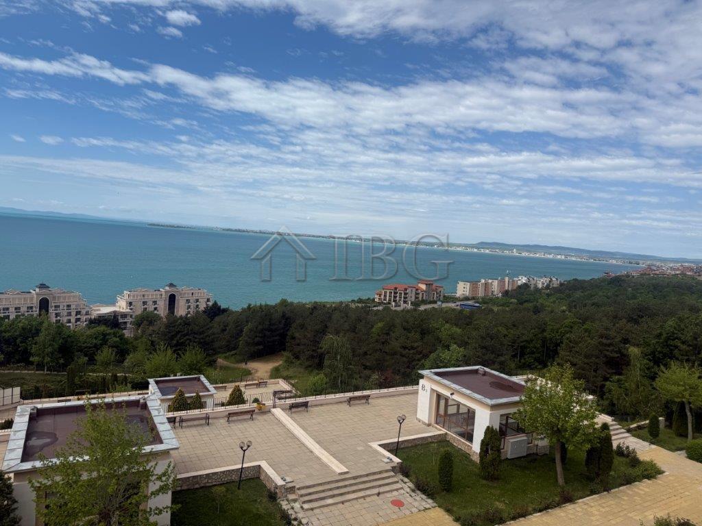Beautiful 2-Bedroom Apartment with Sea View Sea Fort Club — photo 11 of 24