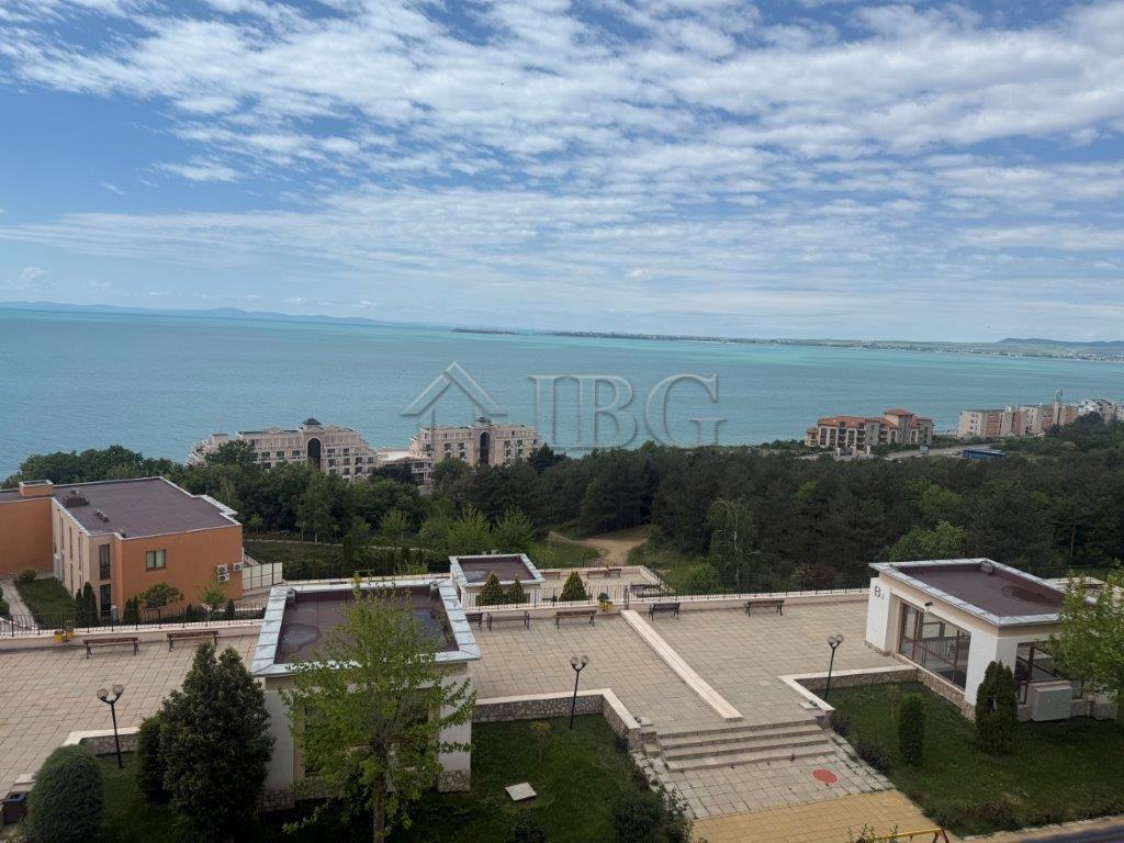 Beautiful 2-Bedroom Apartment with Sea View Sea Fort Club — main photo