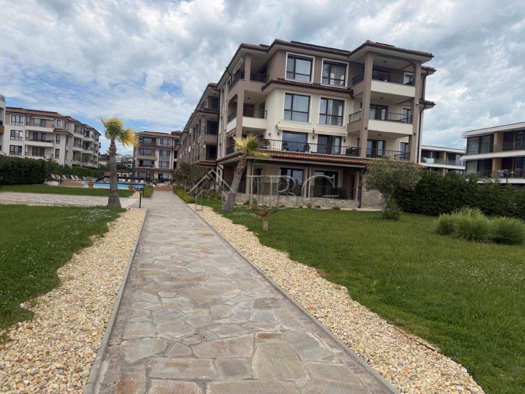 2 Neighboring Apartments with Sea View Burgas Beach Resort 2, Sarafovo - First Line to the Beach — photo 3